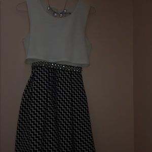 white dress with black chevron pattern 🖤